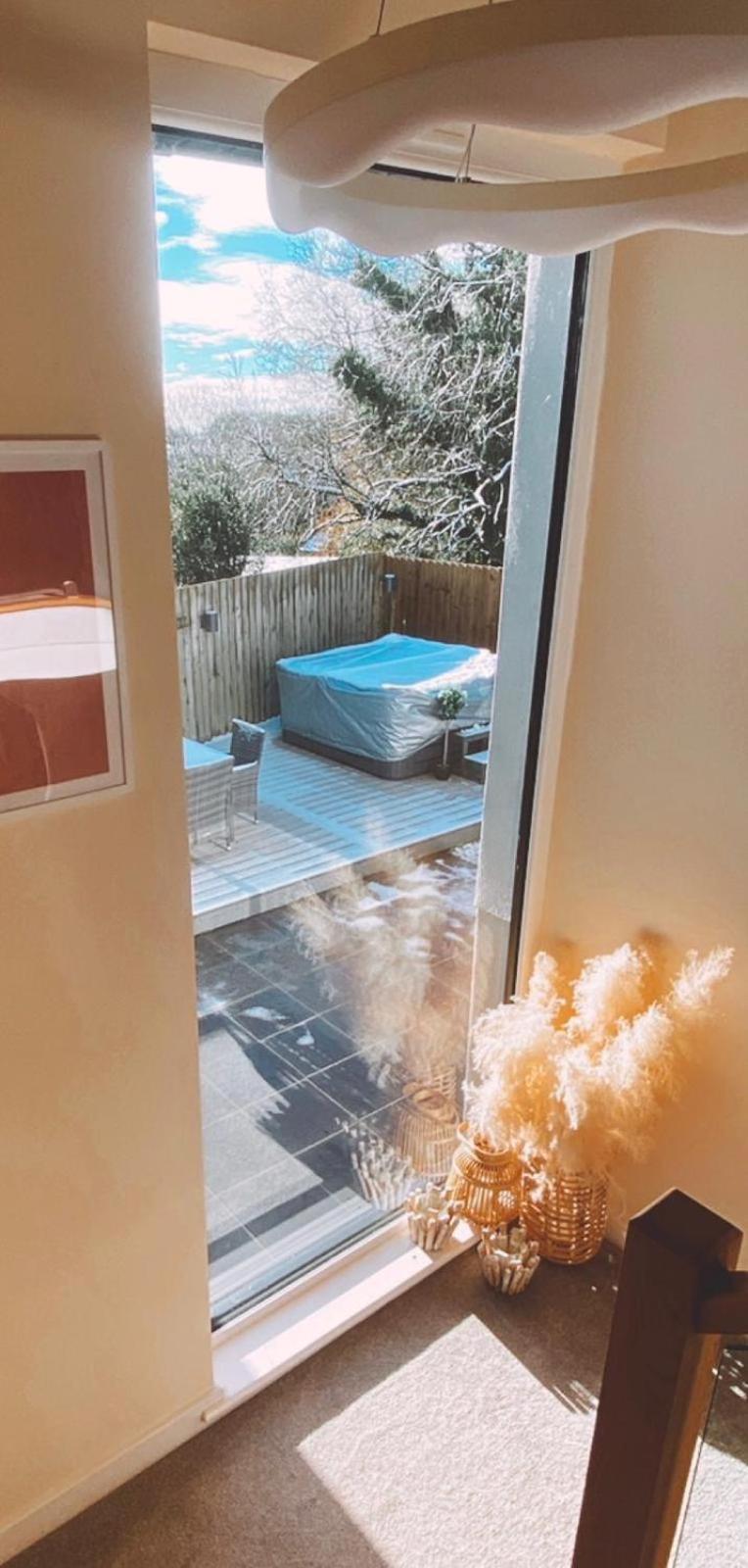 No 1 The Paddock - Spacious Holiday Home With A Hot Tub Bude Exterior photo